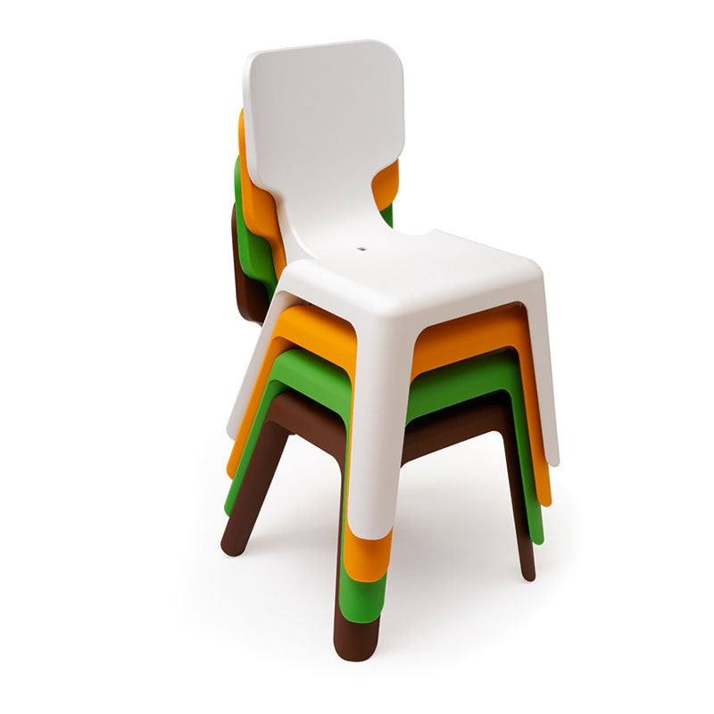 Alma, un scăunel pentru copii, disponibil pe 4 culori, produs de Magis