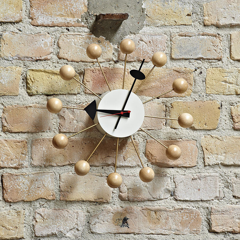 Ball clock ceas de perete